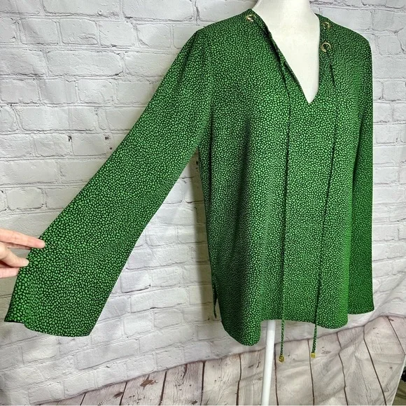Michael Kors green and black design blouse - Picture 2 of 10